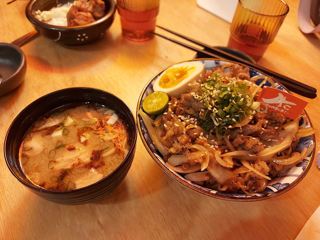 森川丼丼嘉義店 (寵物友善餐廳｜東區美食｜壽司丼飯｜聚餐餐廳｜日式料理｜包場活動推薦｜熱門餐廳｜消夜推薦｜下午茶｜生日｜浮誇美食) 的照片