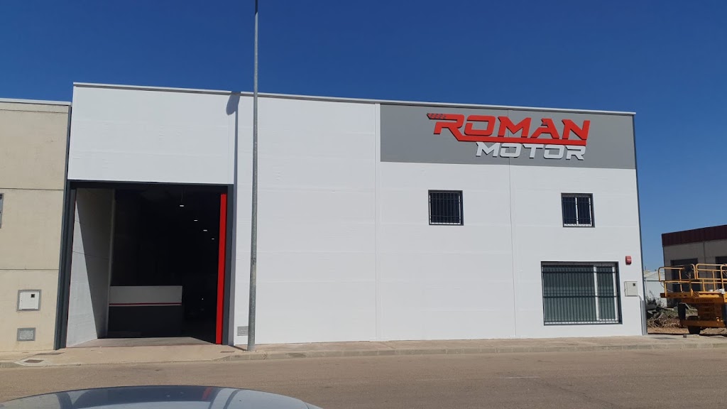 Taller Roman Motor — Exterior