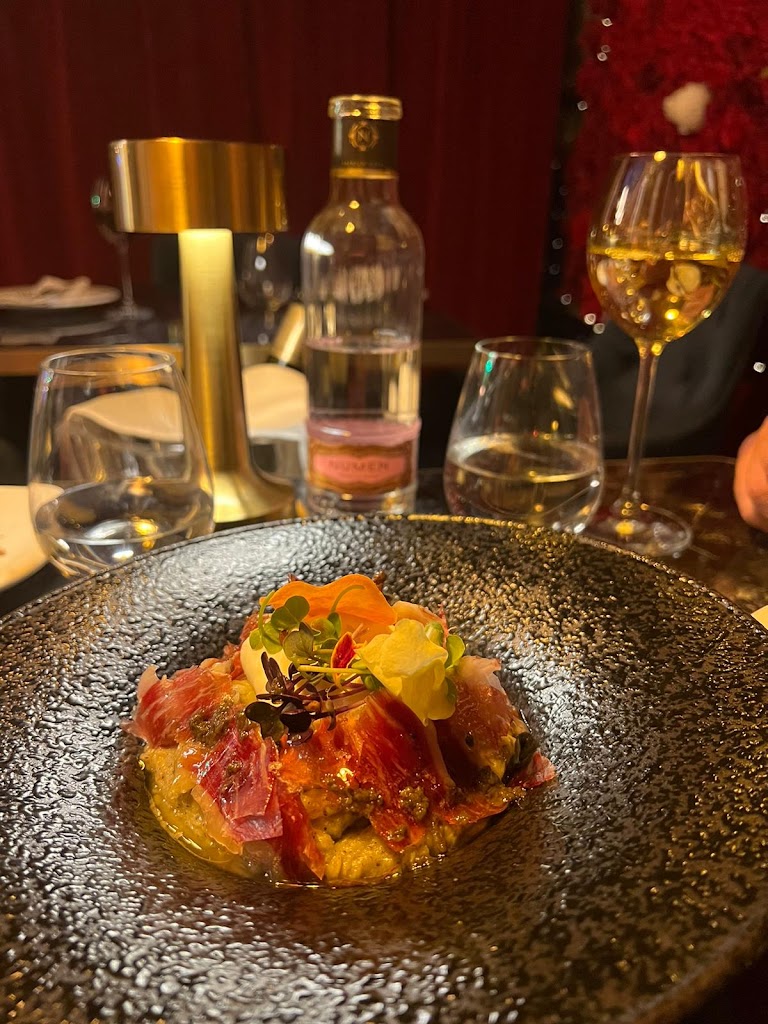 Gali Wine — Comida y bebida