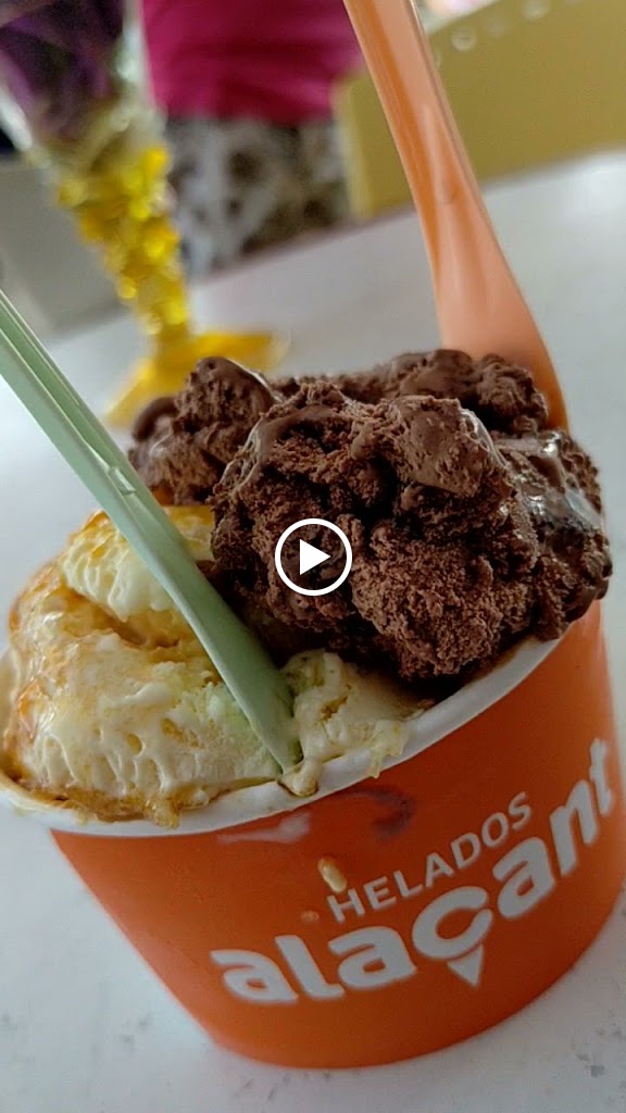 Cafeteria G Sirvent — Videos