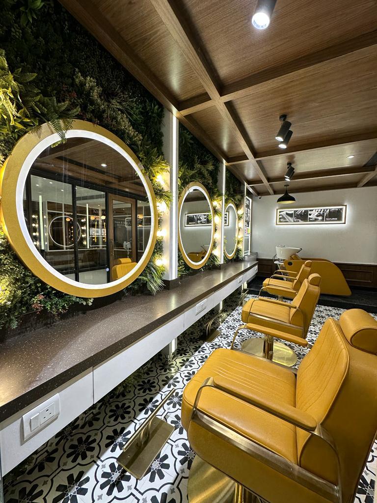 Looks Salon Liberty Cinema Road Karol Bagh