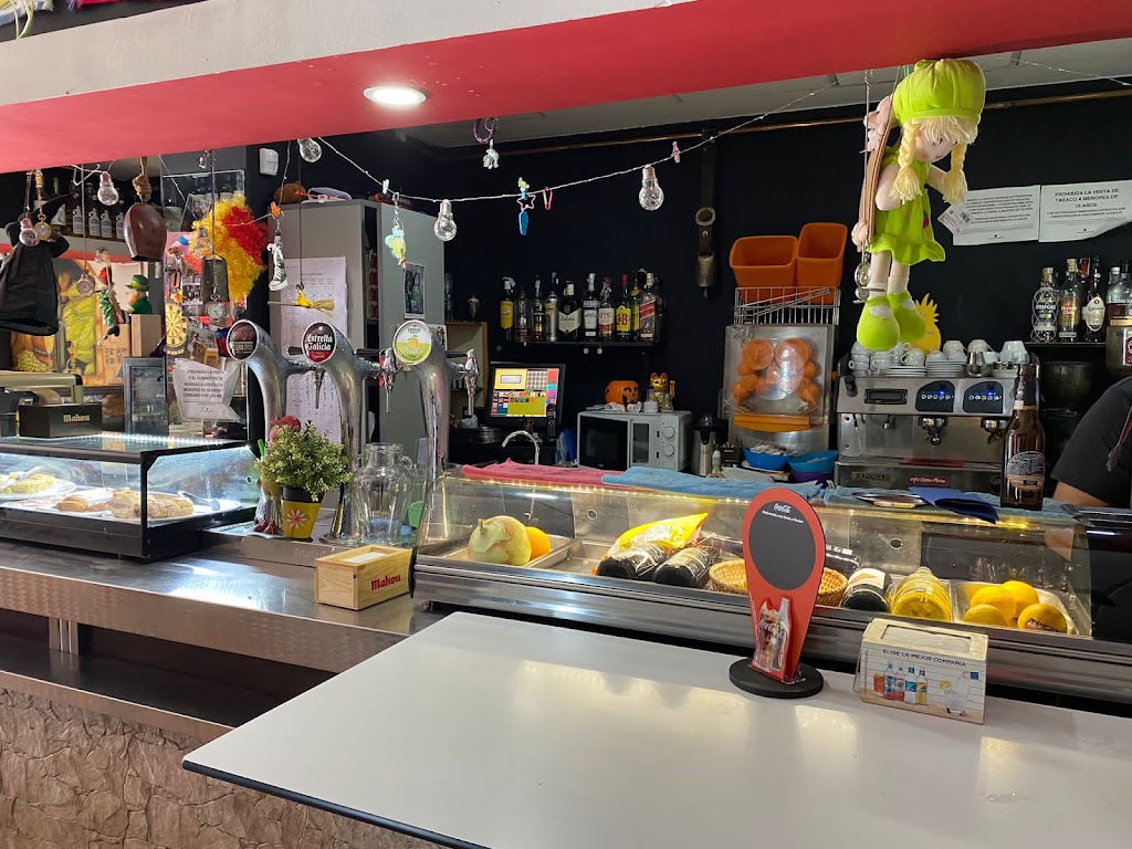 Las Tres Ninas — Ambiente