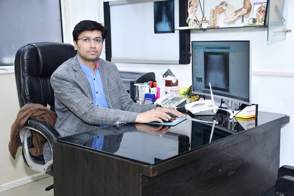 Dr. Dr Sagar Tomar Best Orthopedic Surgeon