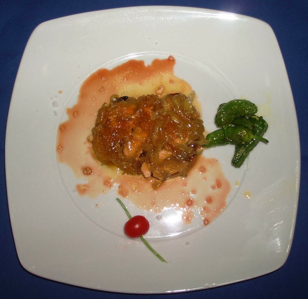 Meson San Juan — Comida y bebida