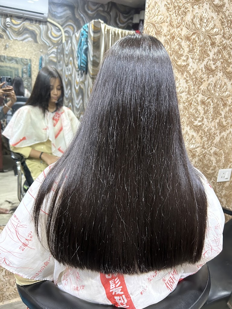 L Oreal Sunayana Professional Unisex Salon