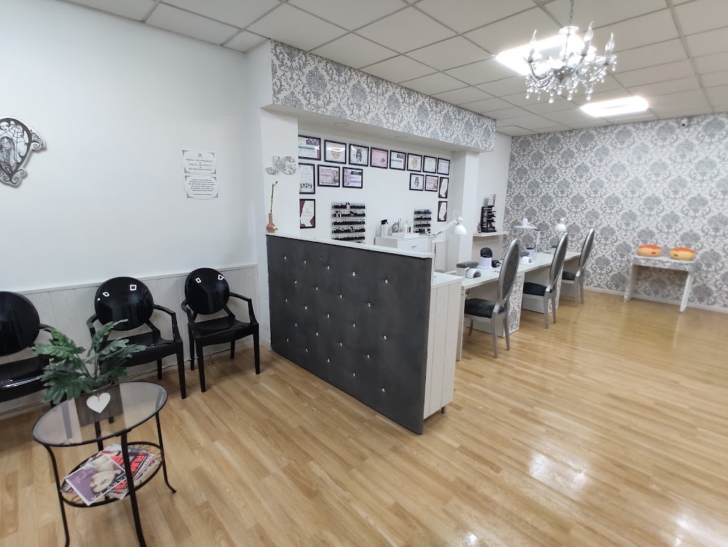 JG Nails — Interior