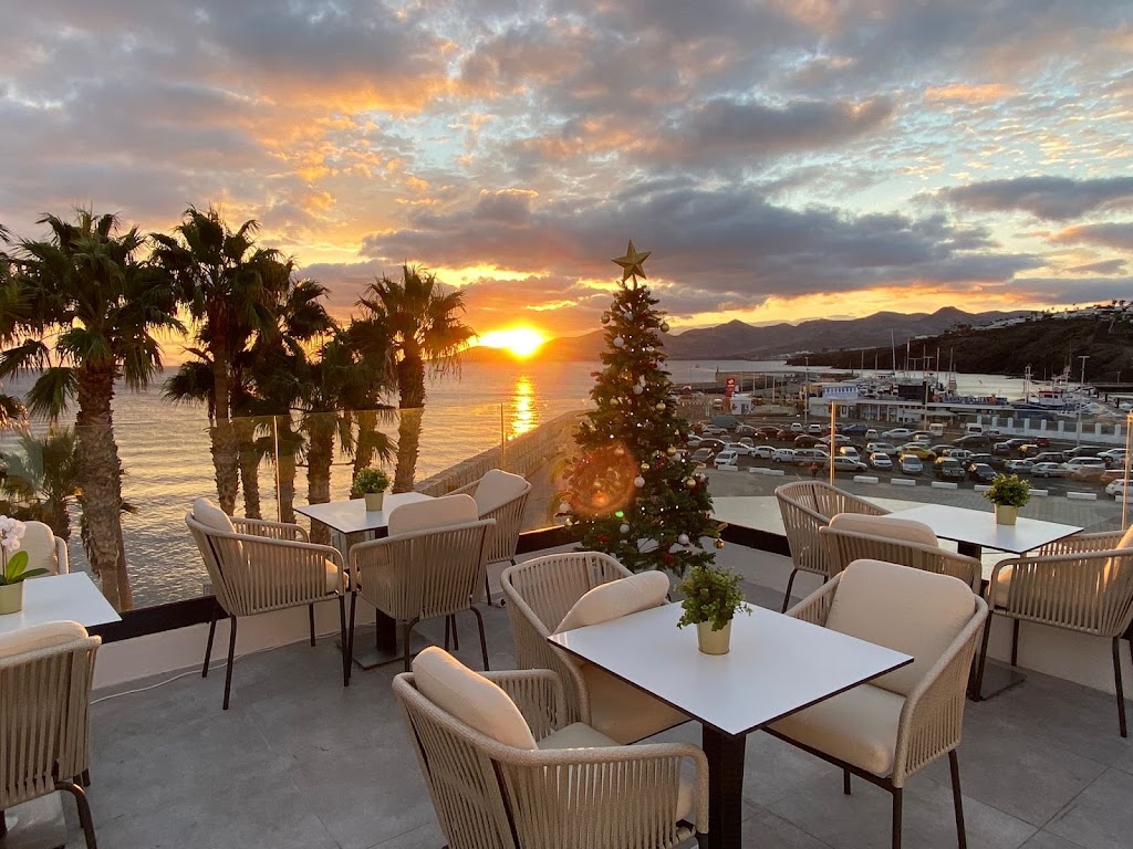 Las Amigas Rooftop Bar — Ambiente