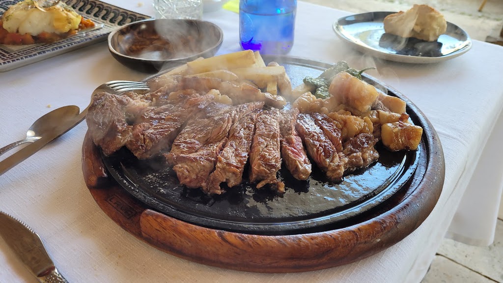 RESTAURANTE CAREME JESUS DEL CERRO — Comida y bebida