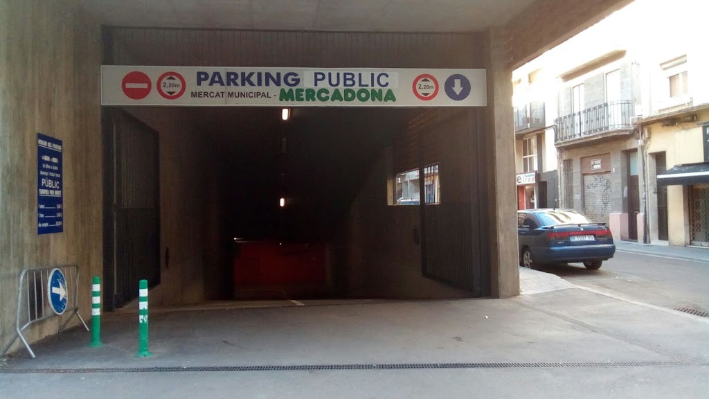 Parking Mercat Sant Adria — Del propietario