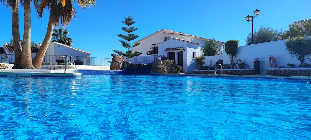 Leo's Smile House, by VG (Capistrano Village Nerja)