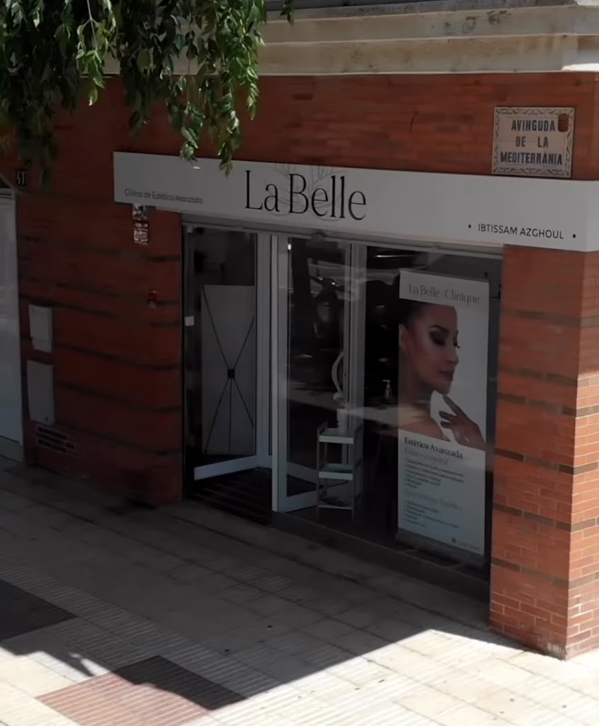 La Belle Clinique — Exterior