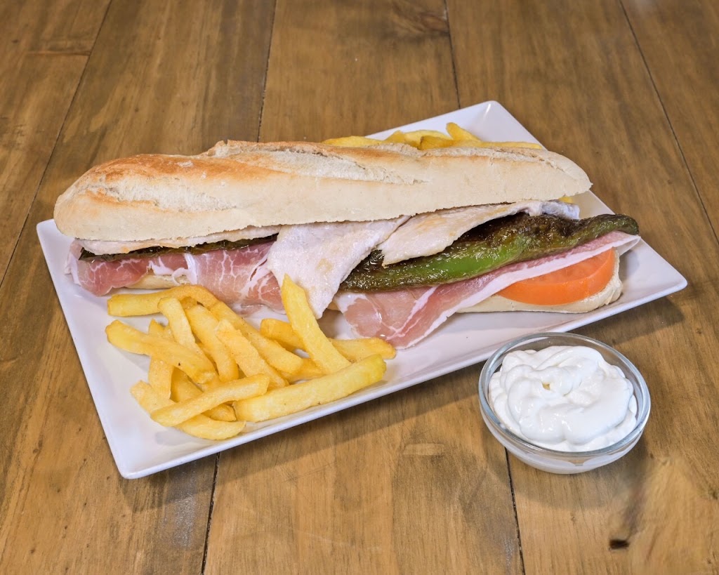 Restaurante The Old Kiwi — Comida y bebida