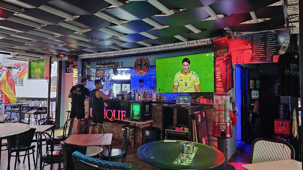 Unique Bar — Ambiente