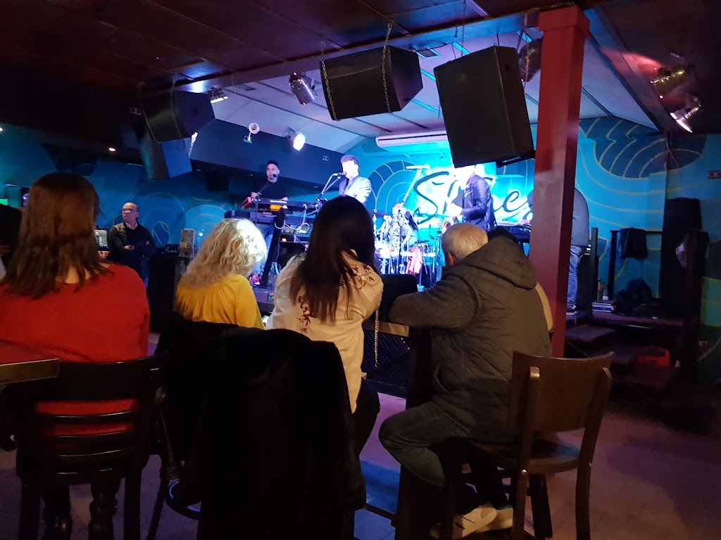 Sala Stones Shisha Lounge — Ambiente