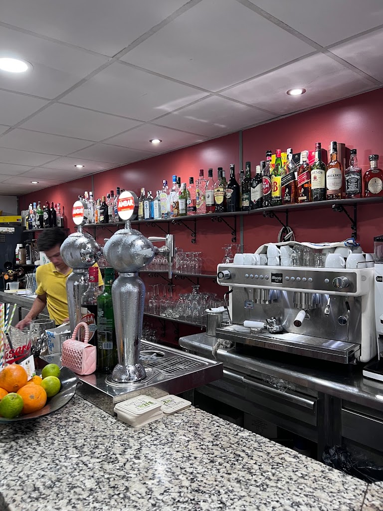 La Dorada Bar Restaurante — Ambiente