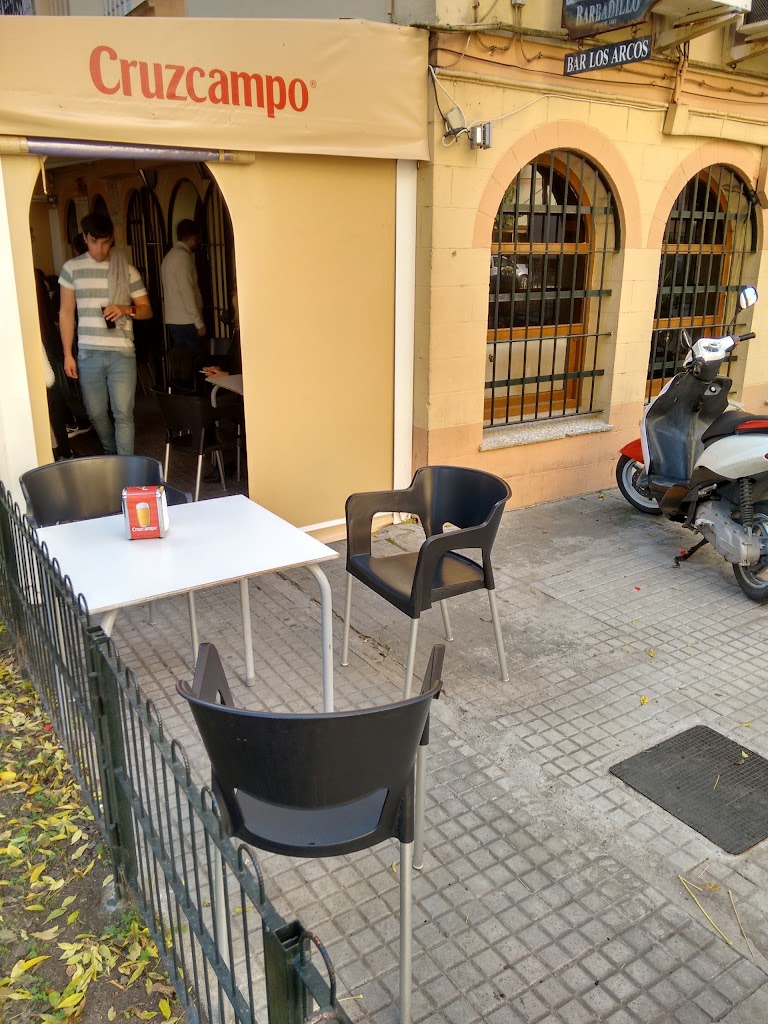 Cafeteria Bar Los Arcos — Ambiente