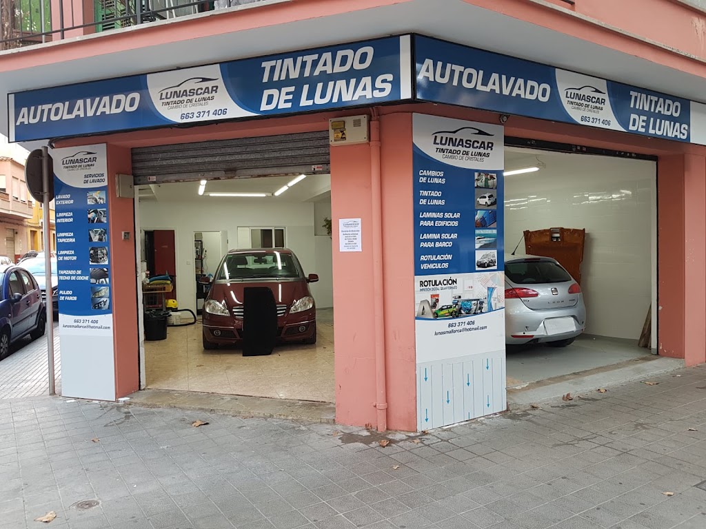 Lunascar — Exterior