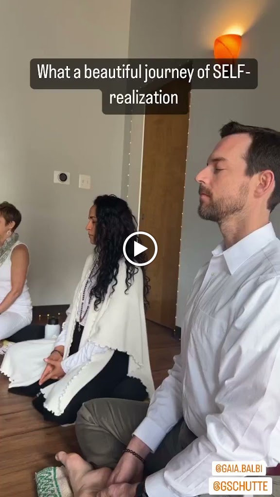  Easy Day Yoga & Meditation