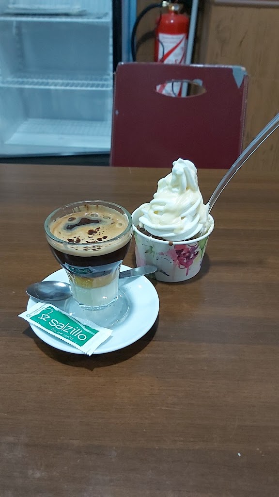 Cafeteria Alhyogurt — Helado