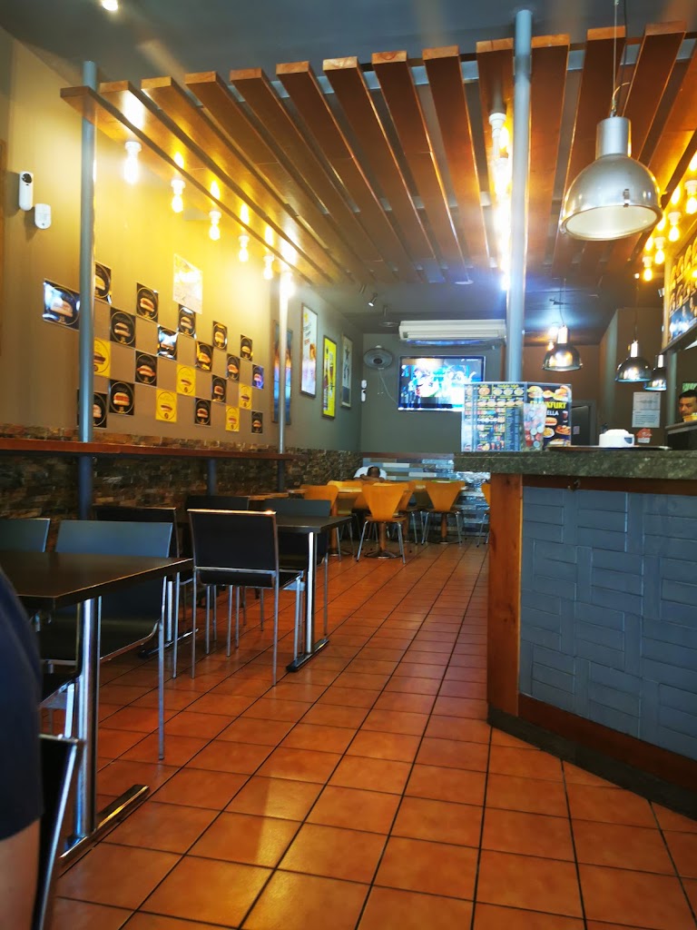 Massamara cerveceria montaditos — Ambiente