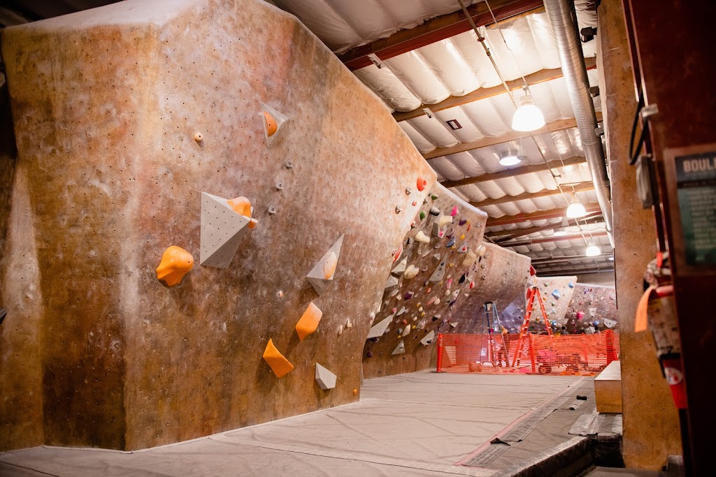  Mesa Rim Climbing Center (Mira Mesa)