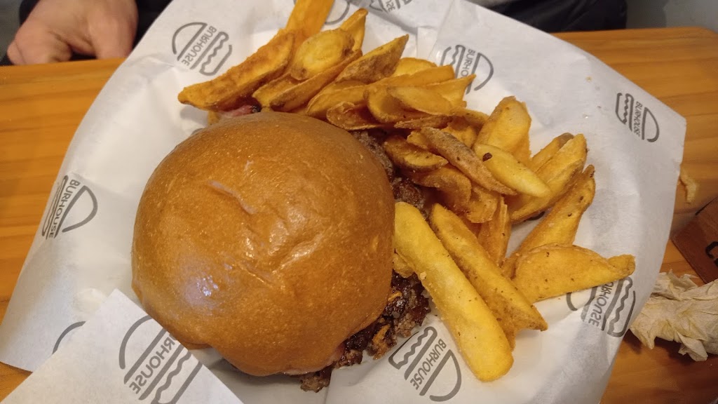 Hamburgueseria BURHOUSE — Hamburguesa con queso