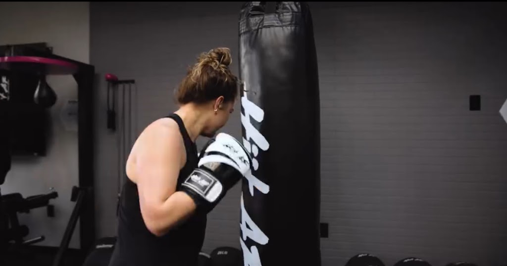  Hiit AF Kickbox & Strength