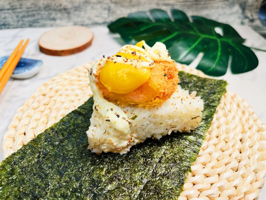 角糰職人｜日式手工飯糰aka最強飯糰｜飯糰｜餐廳｜美食｜北屯之光｜早餐｜下午茶｜炸物｜創意料理｜台中美食｜北屯美食 的照片