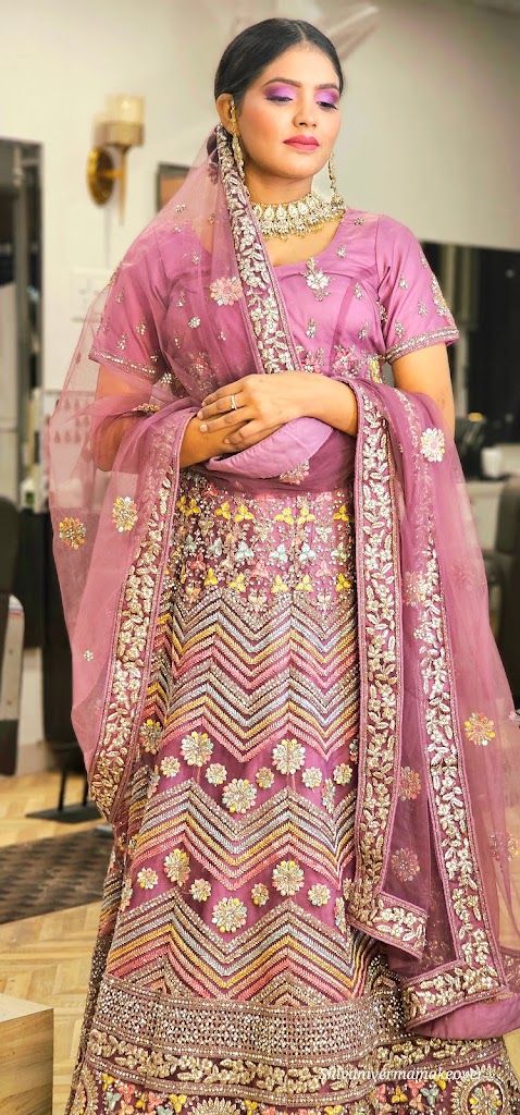 Modern Salon Only For Ladies