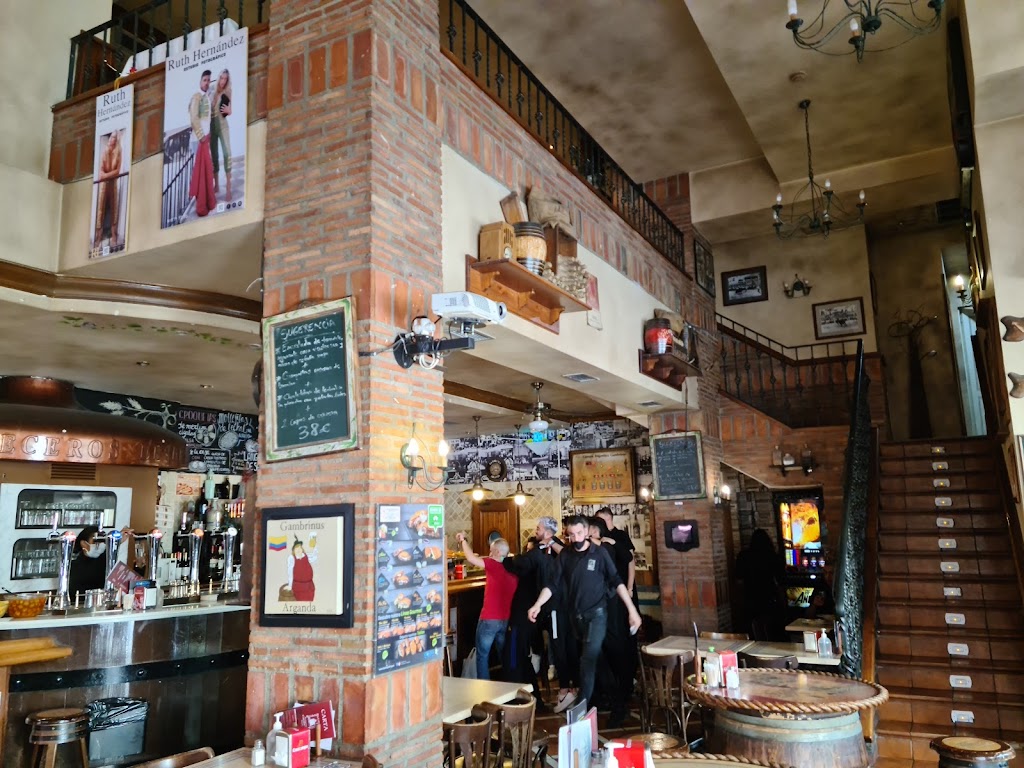 Cerveceria Gambrinus Arganda — Ambiente