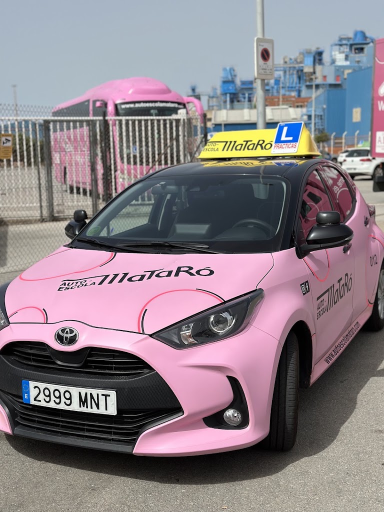 AUTOESCOLA MATARO — Automovil