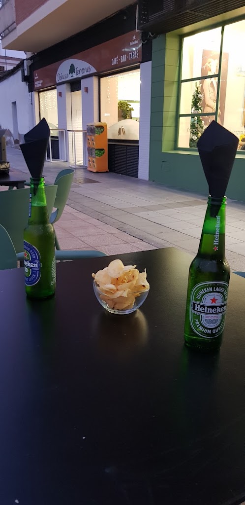 Los Maestrantes — Comida y bebida