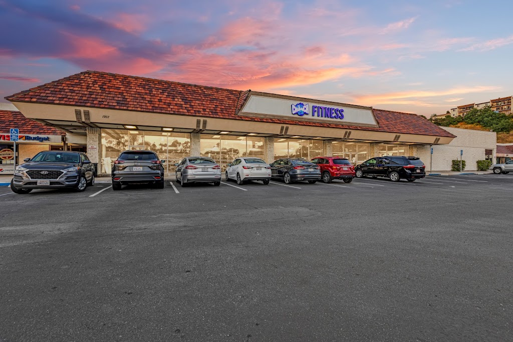  Crunch Fitness - Oceanside