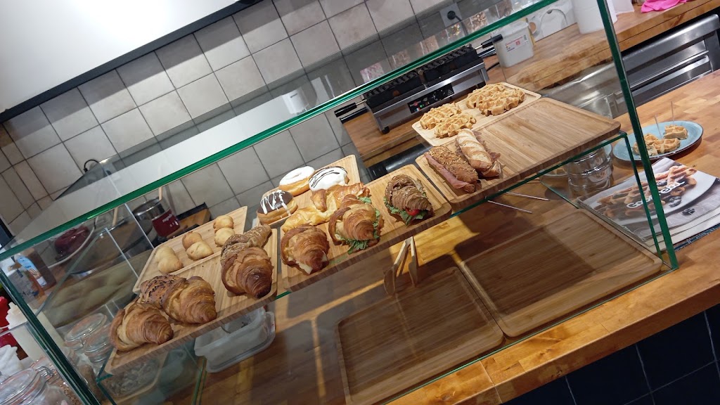 Goofretti Santa Coloma — Ambiente