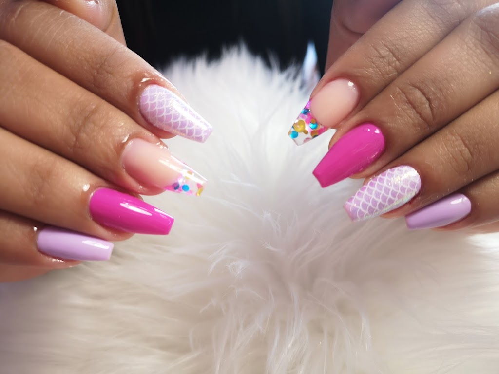 Lourdes Munoz.Academia y Salon de unas