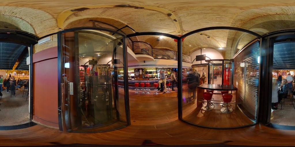 Al Borak Afterwork & Gin Club — Ambiente
