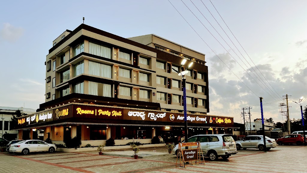 Aadya Inn