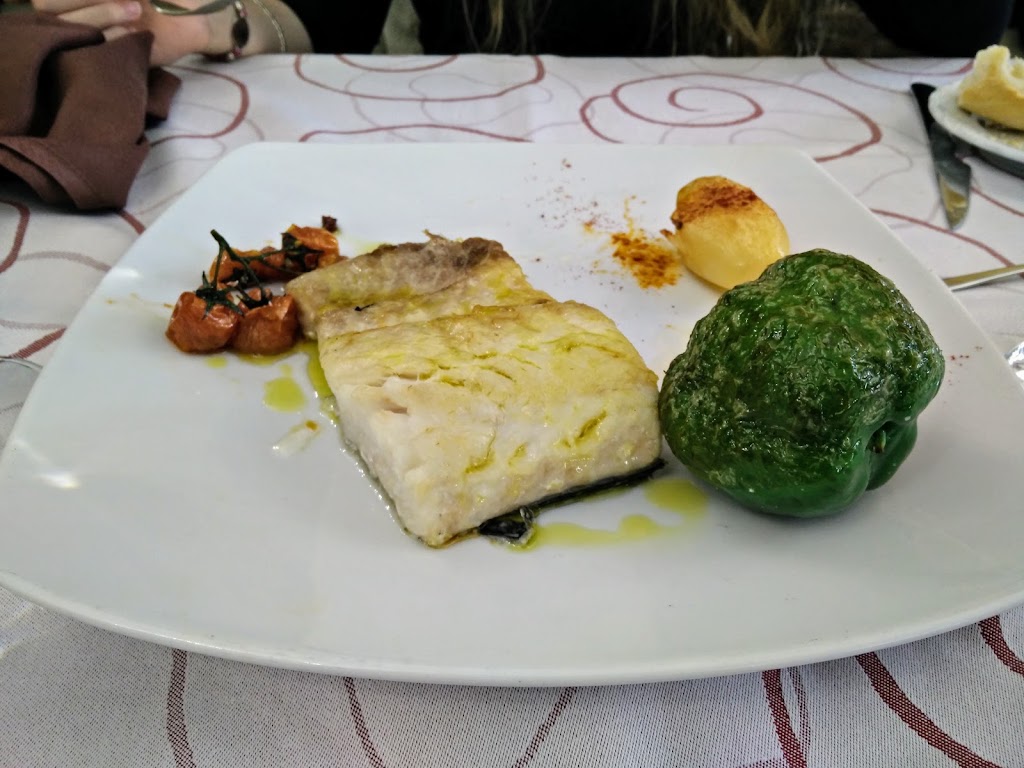 Hostal Restaurante los Arcos, S. — Comida y bebida