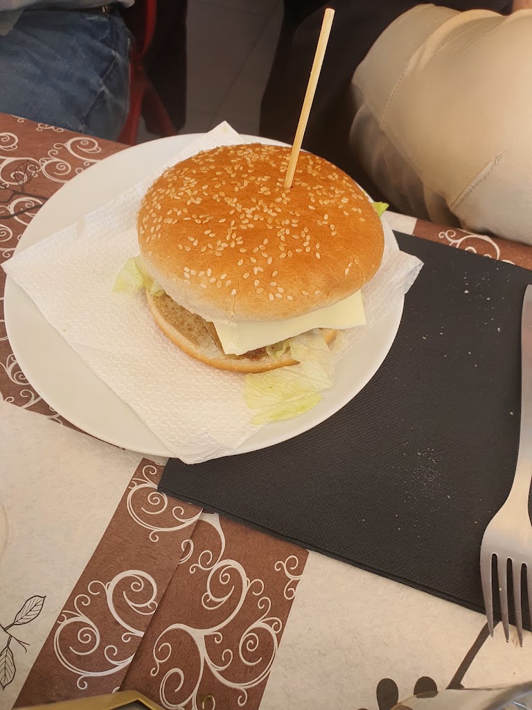 Bar Las Piscinas — Comida y bebida