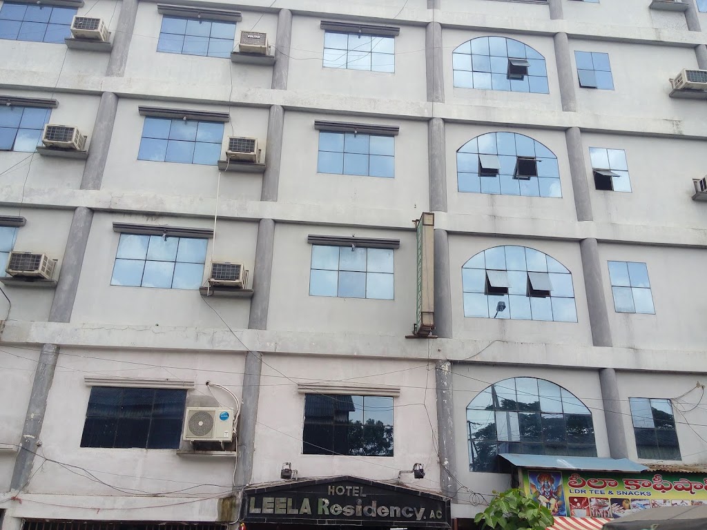Hotel Leela Residency