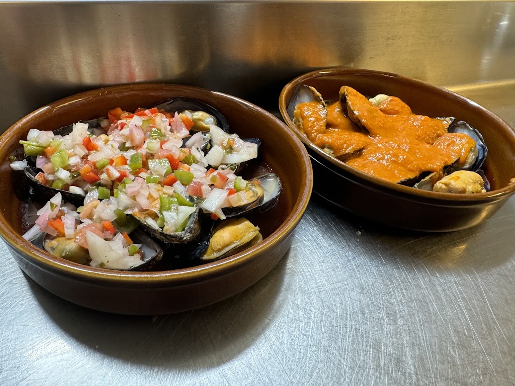 Restaurante Bodegon Burlada — Comida y bebida