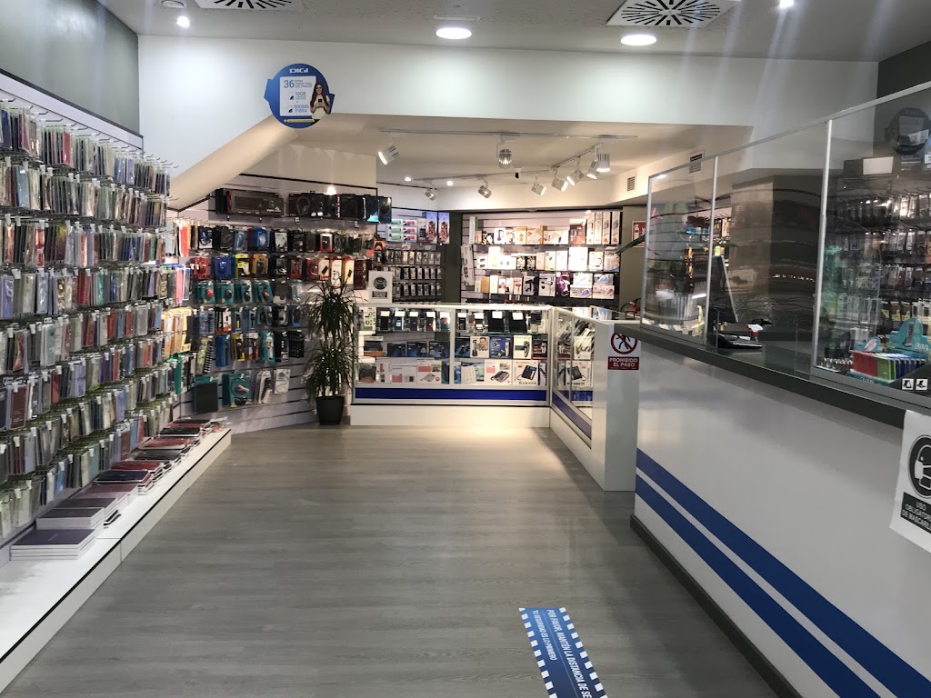 B&H MOVIL — Interior