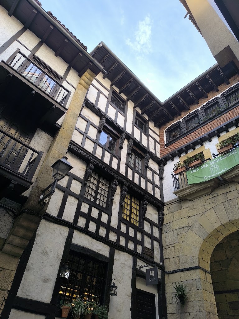 Gipuzkoa Enparantza/Plaza de Gipuzkoa — Mas recientes