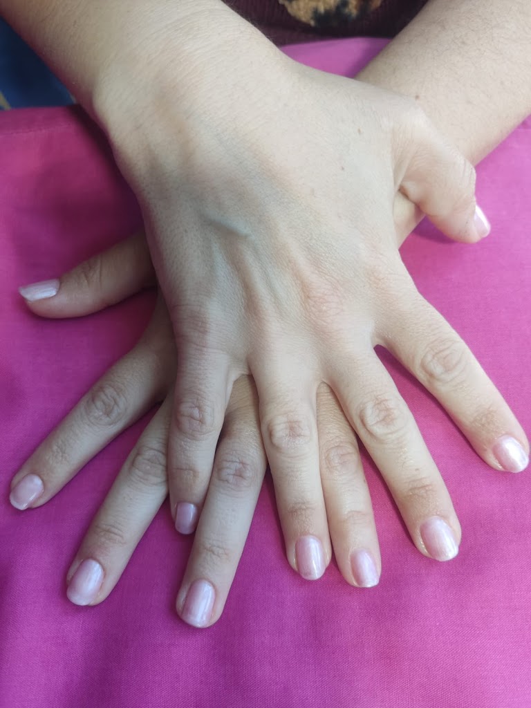 Centro de Estetica M Angeles — Manicura