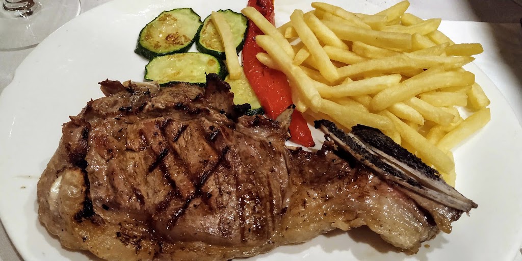 Restaurant La Canal — Comida y bebida