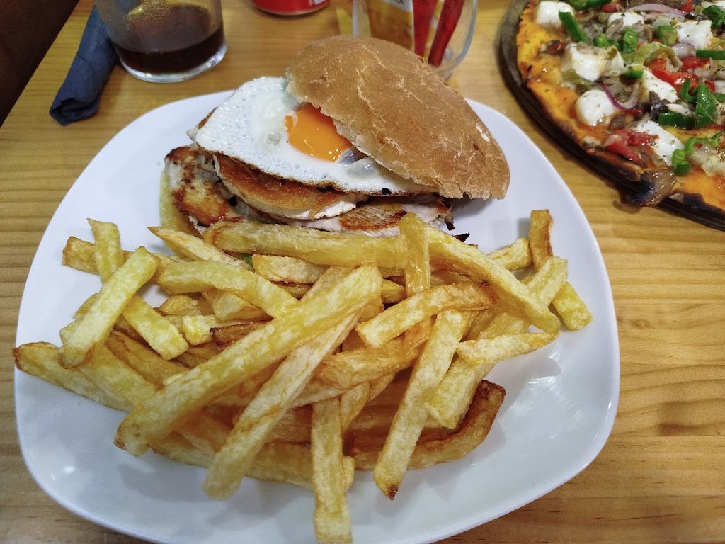 Pizzeria Artea — Pizza