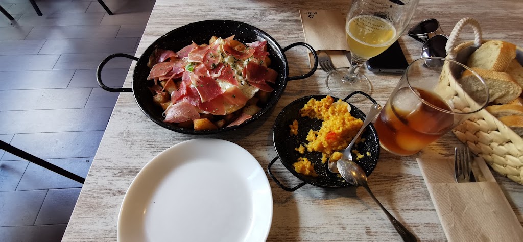 La Penultima — Comida y bebida