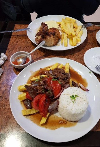 Gastrobar Don Carbon Tres Cantos — Comida y bebida