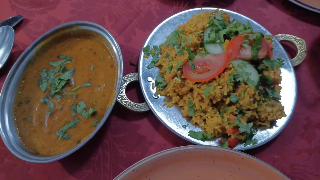 Restaurante Tandoori Spice — Comida y bebida