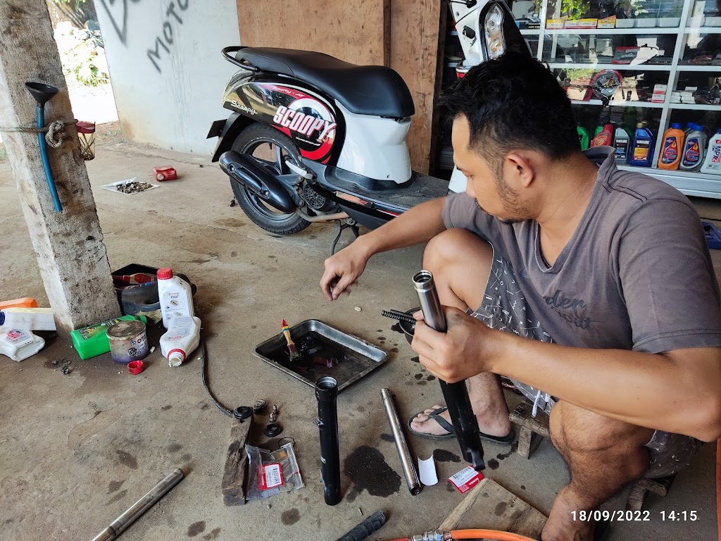 Adi/jemblong service dan tune up
